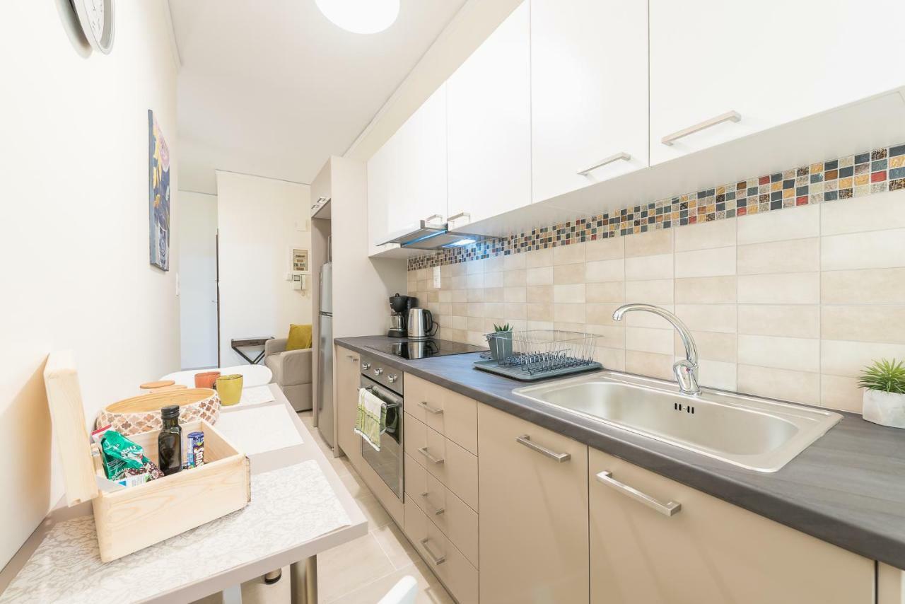 Stylish Kerameikos Apartment By Cloudkeys أثينا المظهر الخارجي الصورة