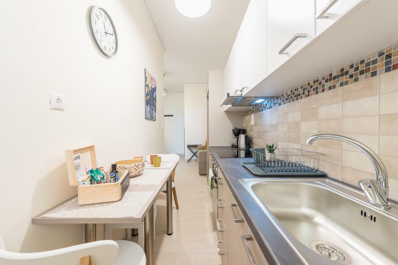 Stylish Kerameikos Apartment By Cloudkeys أثينا المظهر الخارجي الصورة